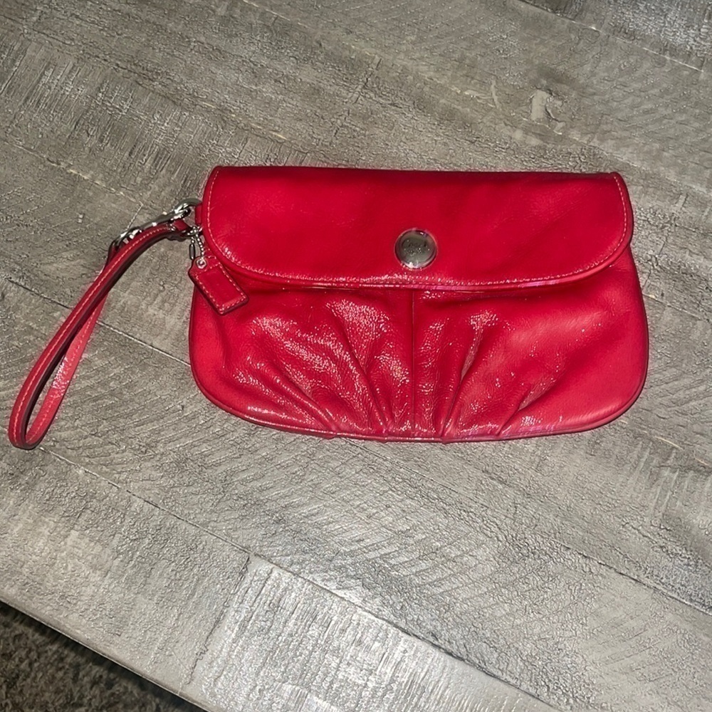 Coach wallet/wristlets - Picture 2 of 8